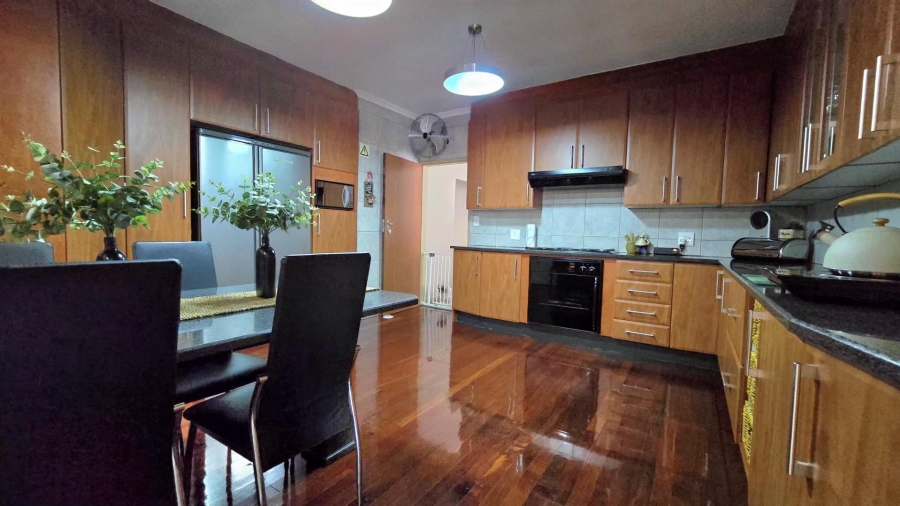 4 Bedroom Property for Sale in South Crest Gauteng