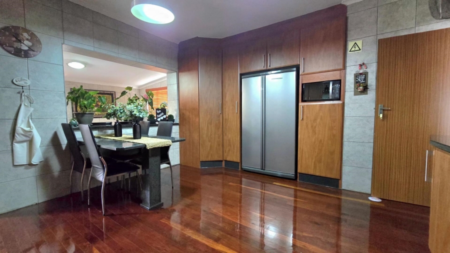 4 Bedroom Property for Sale in South Crest Gauteng