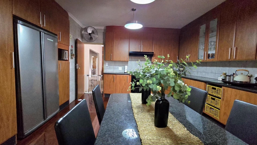 4 Bedroom Property for Sale in South Crest Gauteng