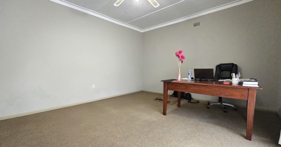 4 Bedroom Property for Sale in South Crest Gauteng