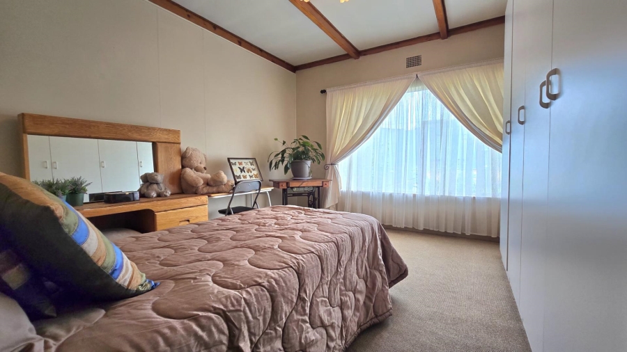 4 Bedroom Property for Sale in South Crest Gauteng