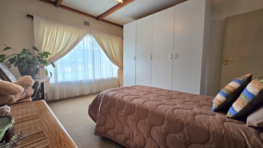 4 Bedroom Property for Sale in South Crest Gauteng