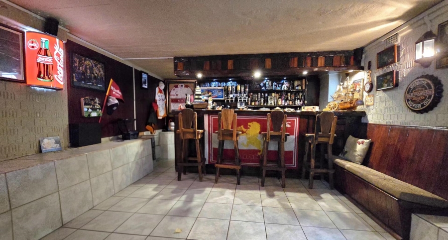 4 Bedroom Property for Sale in South Crest Gauteng