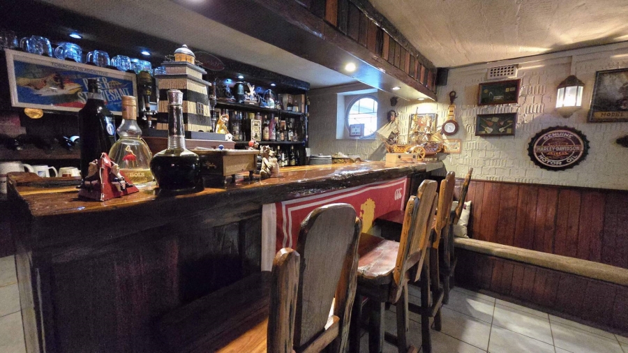 4 Bedroom Property for Sale in South Crest Gauteng