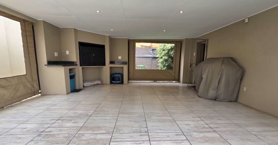 4 Bedroom Property for Sale in South Crest Gauteng