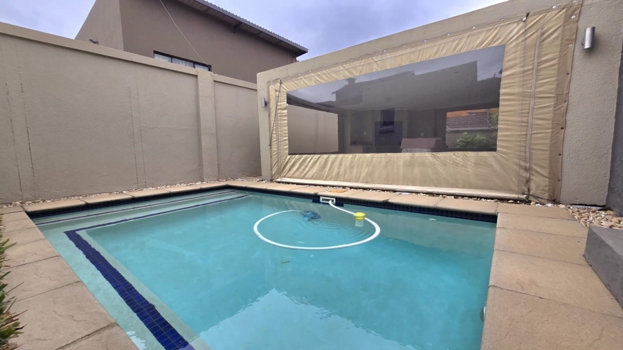 4 Bedroom Property for Sale in South Crest Gauteng