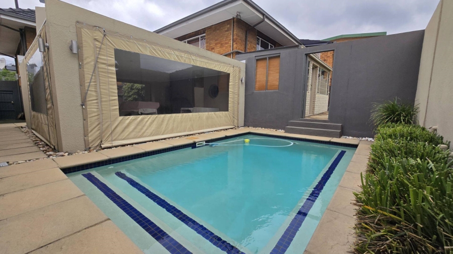 4 Bedroom Property for Sale in South Crest Gauteng