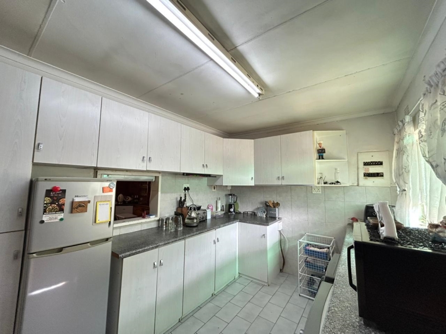 4 Bedroom Property for Sale in Beyerspark Gauteng