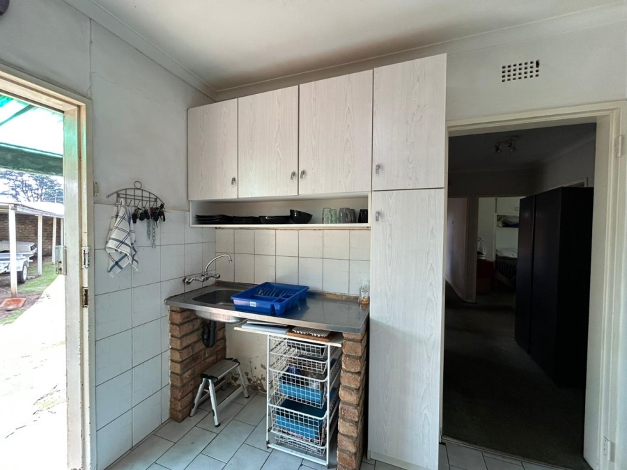 4 Bedroom Property for Sale in Beyerspark Gauteng