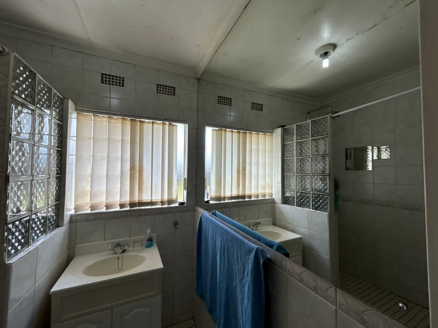 4 Bedroom Property for Sale in Beyerspark Gauteng