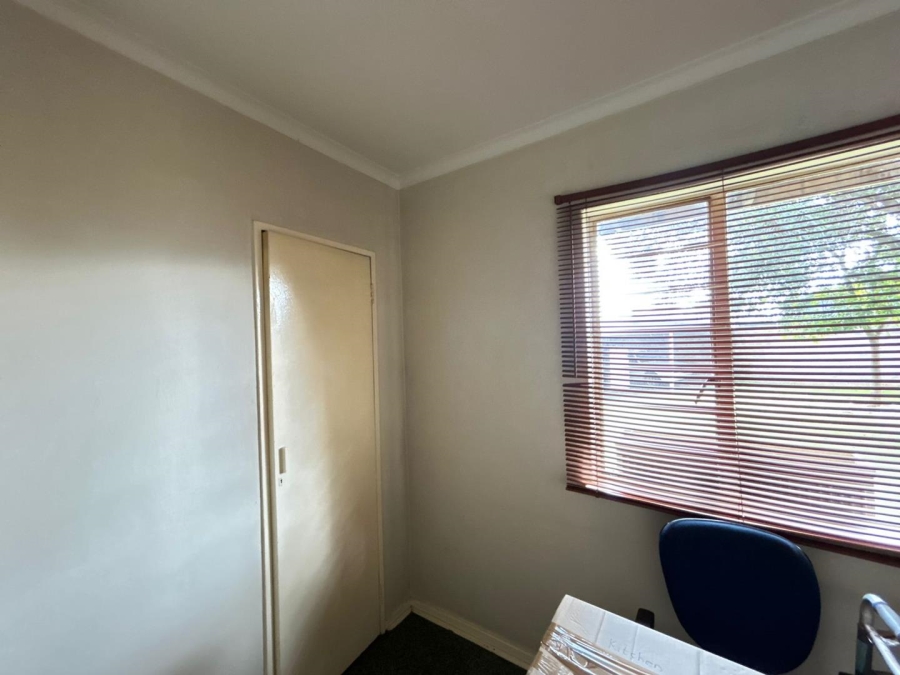 4 Bedroom Property for Sale in Beyerspark Gauteng