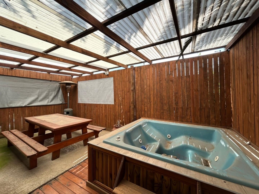 4 Bedroom Property for Sale in Beyerspark Gauteng