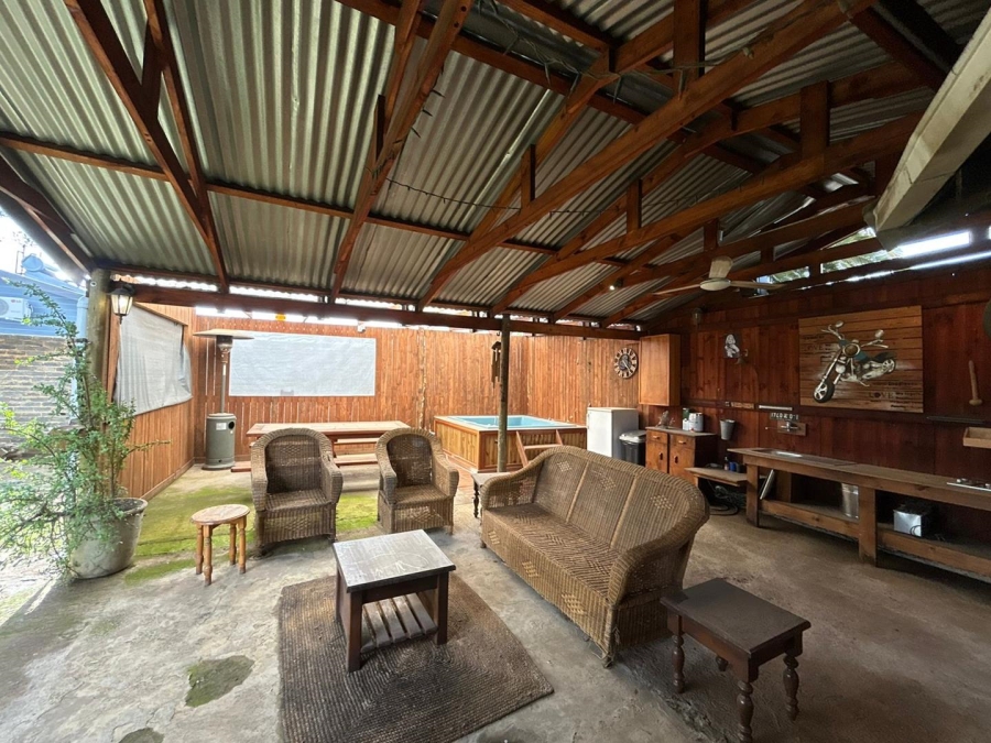 4 Bedroom Property for Sale in Beyerspark Gauteng