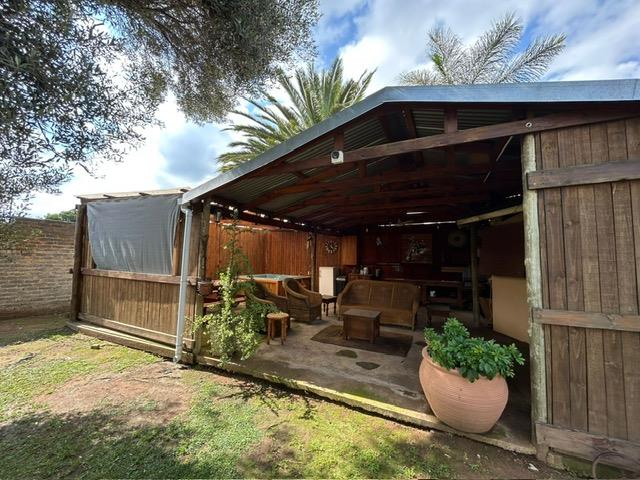 4 Bedroom Property for Sale in Beyerspark Gauteng