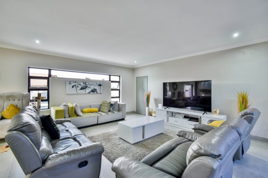 6 Bedroom Property for Sale in Savannah Country Estate Gauteng