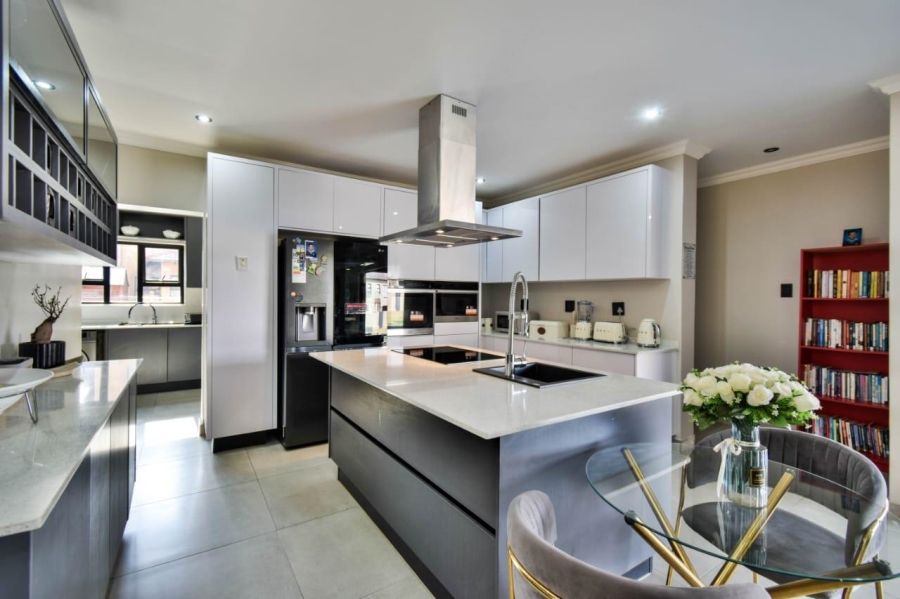 6 Bedroom Property for Sale in Savannah Country Estate Gauteng