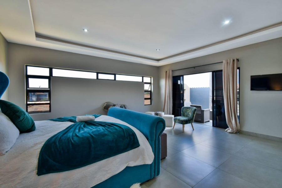 6 Bedroom Property for Sale in Savannah Country Estate Gauteng