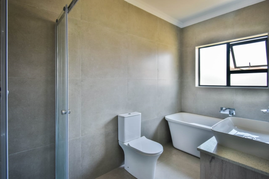 6 Bedroom Property for Sale in Savannah Country Estate Gauteng