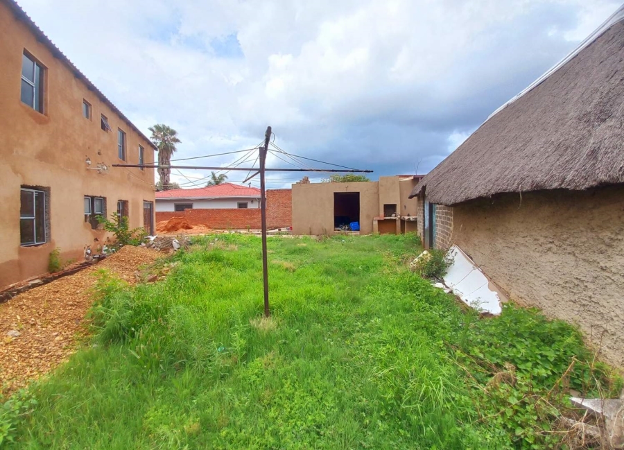 15 Bedroom Property for Sale in West Park Gauteng