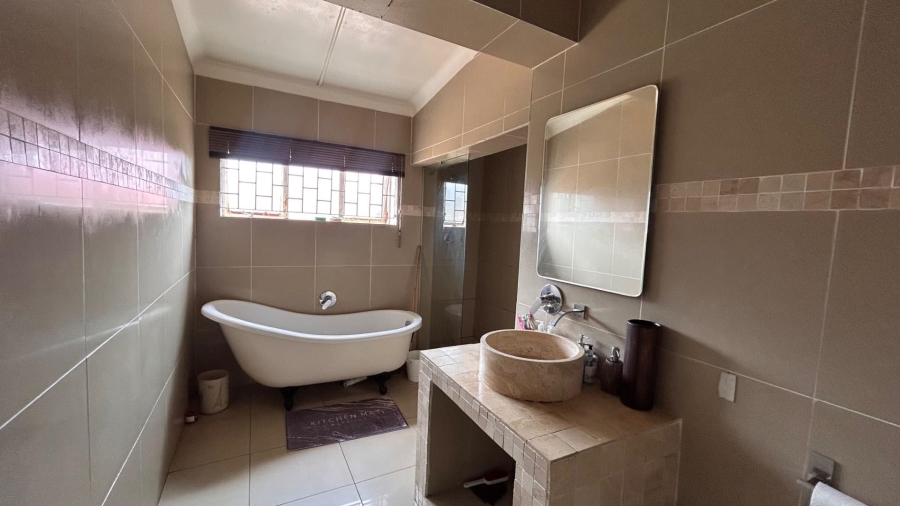 3 Bedroom Property for Sale in Symhurst Gauteng