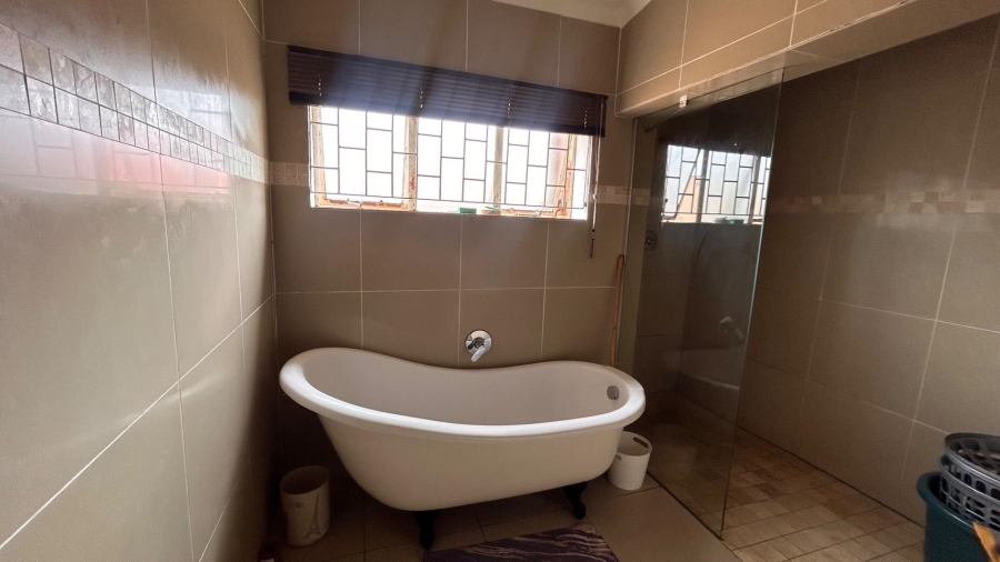 3 Bedroom Property for Sale in Symhurst Gauteng