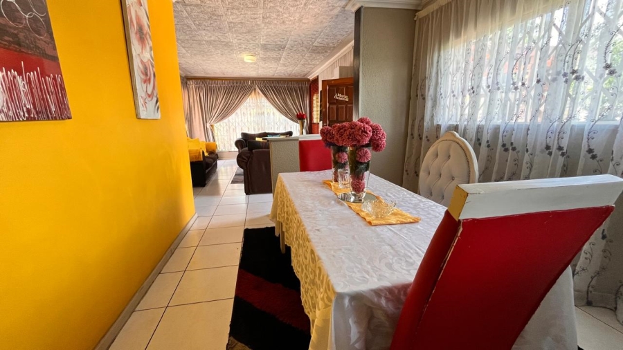 4 Bedroom Property for Sale in Discovery Gauteng