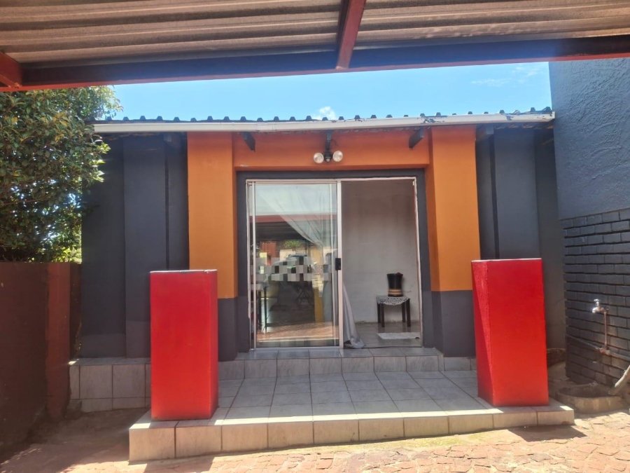 4 Bedroom Property for Sale in Discovery Gauteng