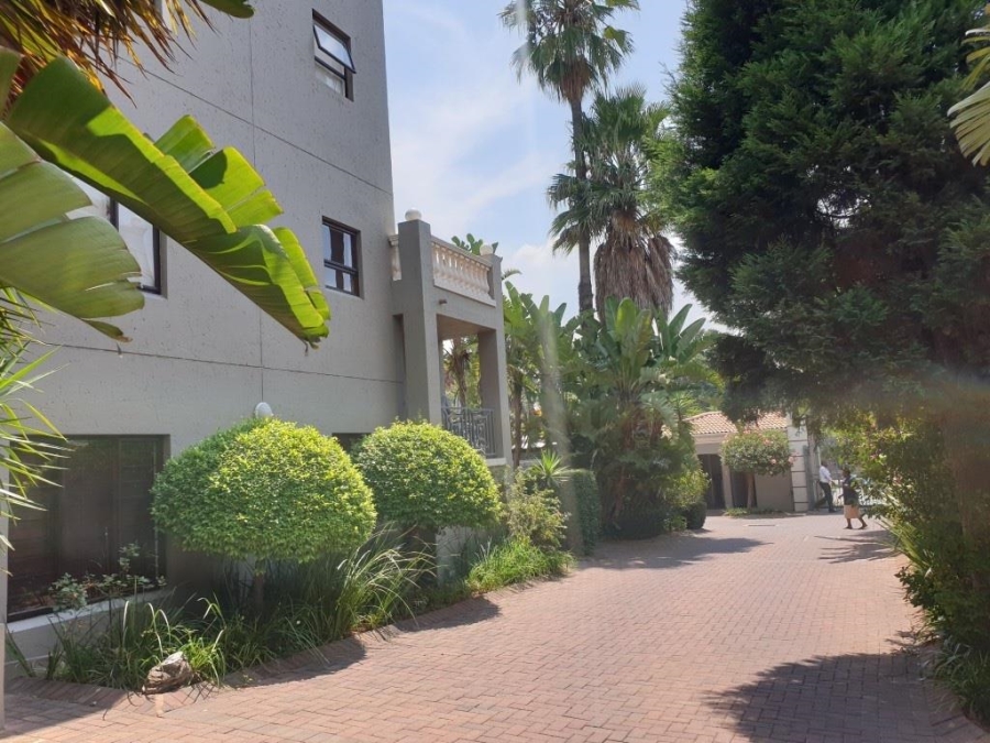 To Let 1 Bedroom Property for Rent in Melrose North Gauteng
