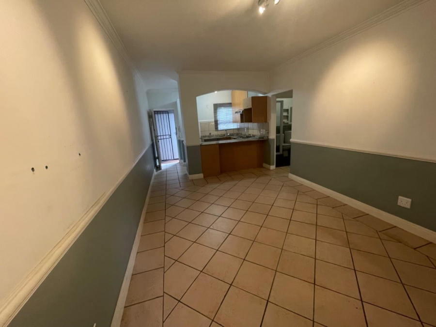 To Let 1 Bedroom Property for Rent in Melrose North Gauteng