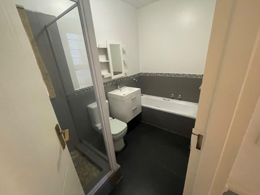 To Let 1 Bedroom Property for Rent in Melrose North Gauteng