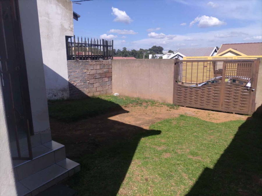 2 Bedroom Property for Sale in Fleurhof Gauteng