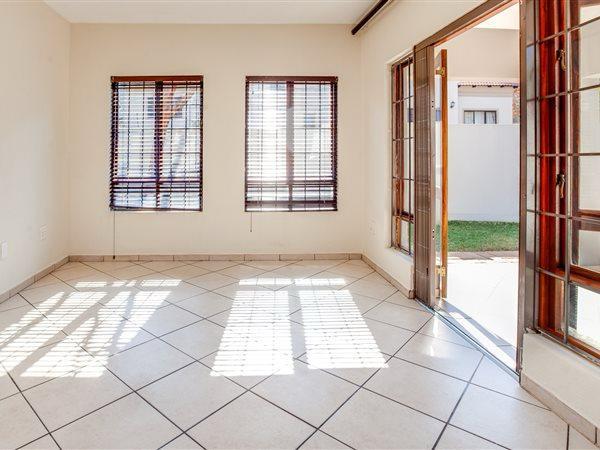 To Let 4 Bedroom Property for Rent in Fourways Gauteng