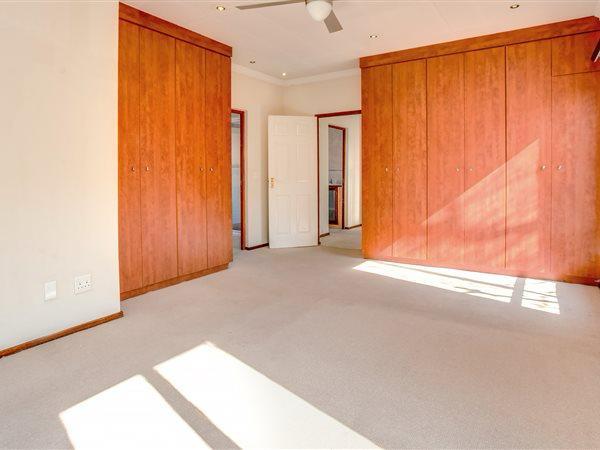 To Let 4 Bedroom Property for Rent in Fourways Gauteng