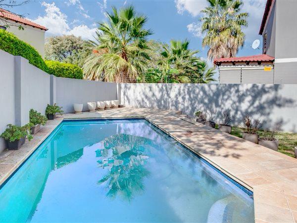 To Let 4 Bedroom Property for Rent in Fourways Gauteng