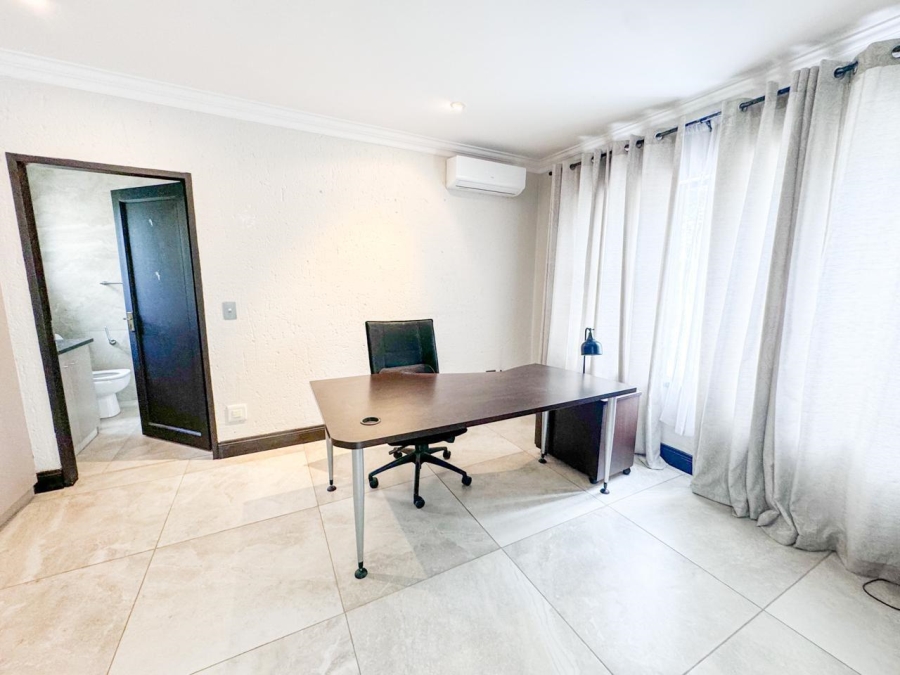 To Let 5 Bedroom Property for Rent in Dainfern Golf Estate Gauteng