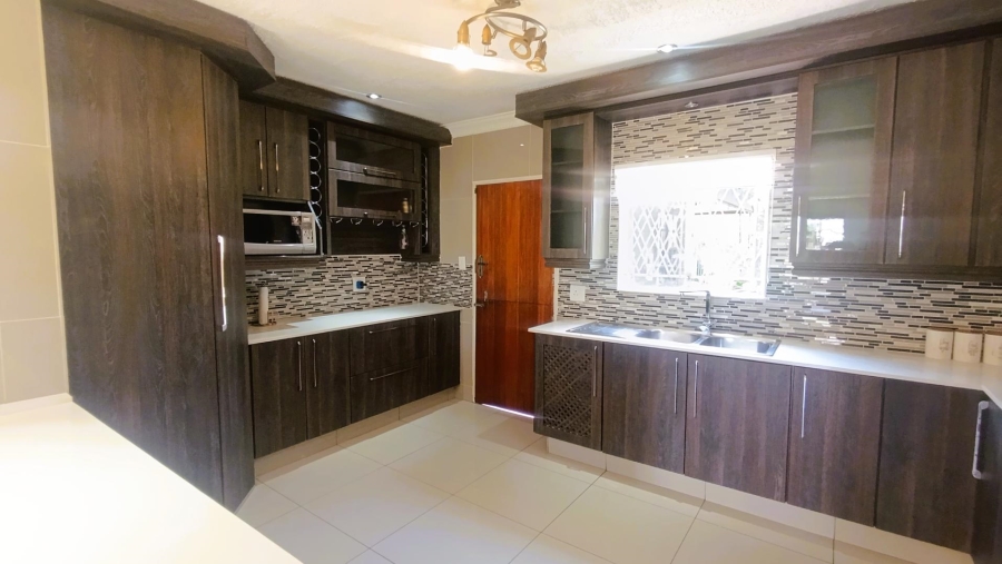 3 Bedroom Property for Sale in Noordwyk Gauteng