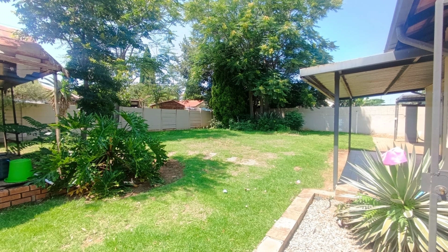 3 Bedroom Property for Sale in Noordwyk Gauteng