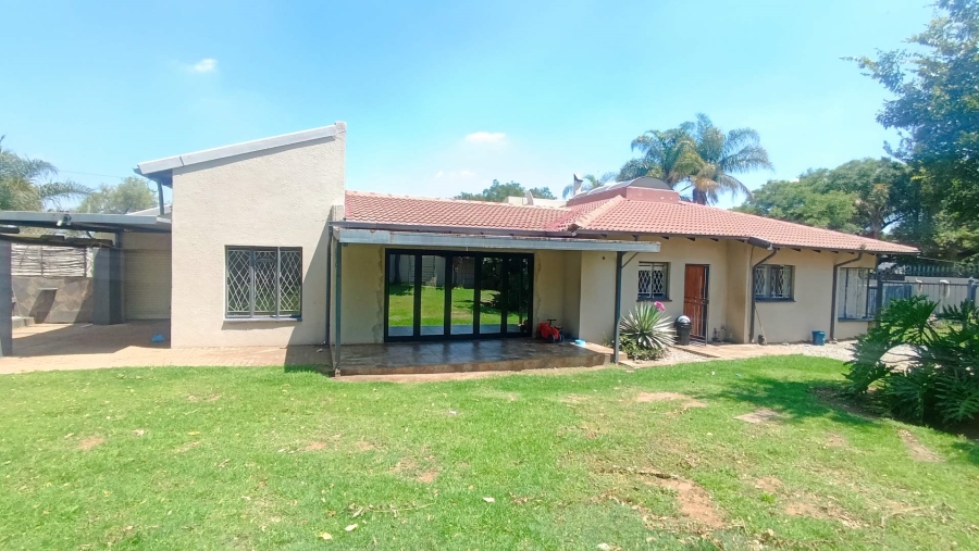 3 Bedroom Property for Sale in Noordwyk Gauteng