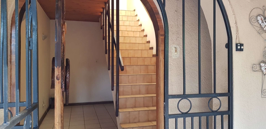 To Let 2 Bedroom Property for Rent in Brackenhurst Gauteng