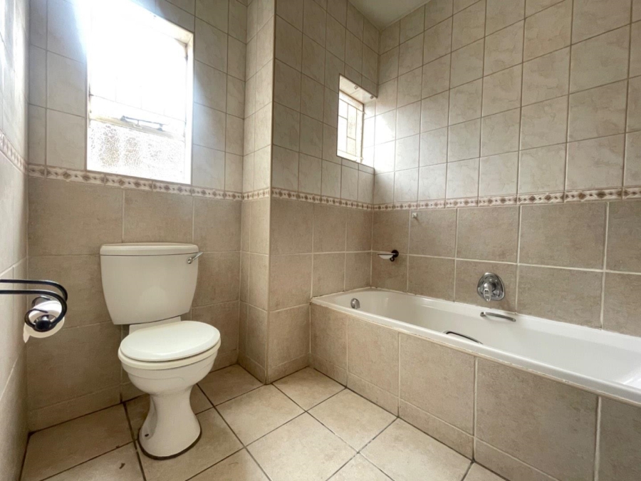 3 Bedroom Property for Sale in Edleen Gauteng