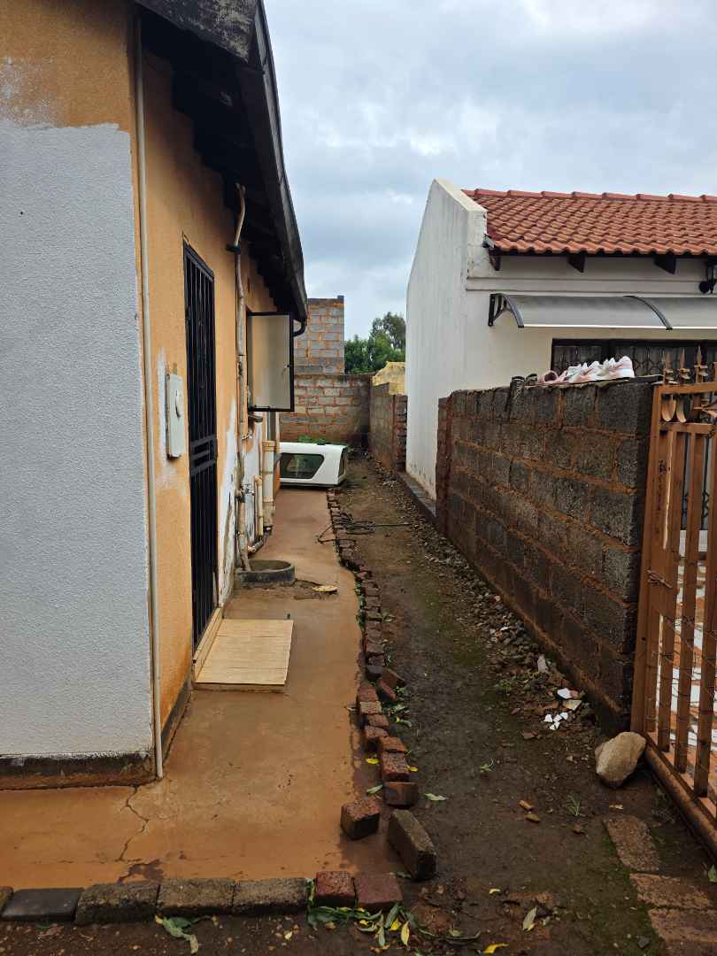 2 Bedroom Property for Sale in Vosloorus Gauteng