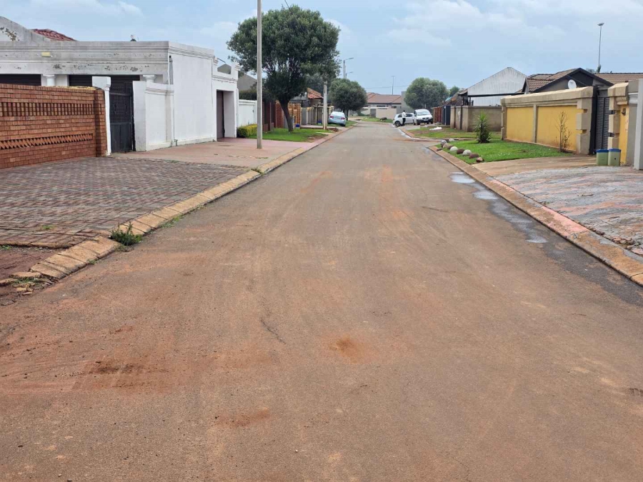 2 Bedroom Property for Sale in Vosloorus Gauteng