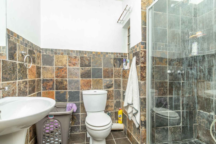 2 Bedroom Property for Sale in Sundowner Gauteng