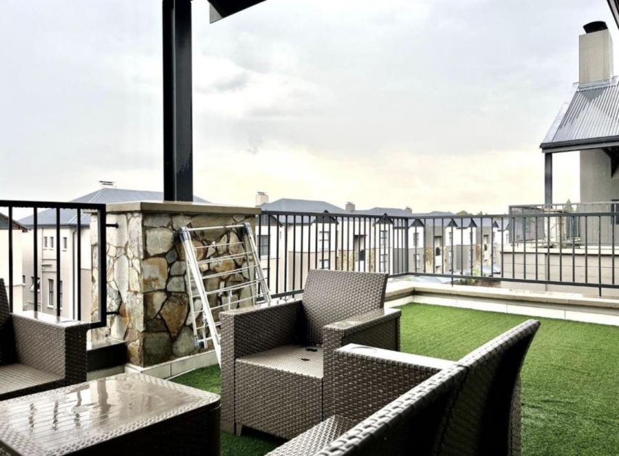 To Let 2 Bedroom Property for Rent in Waterfall Gauteng