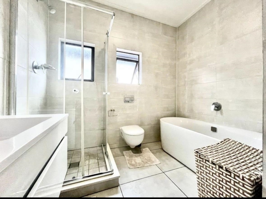 To Let 2 Bedroom Property for Rent in Waterfall Gauteng