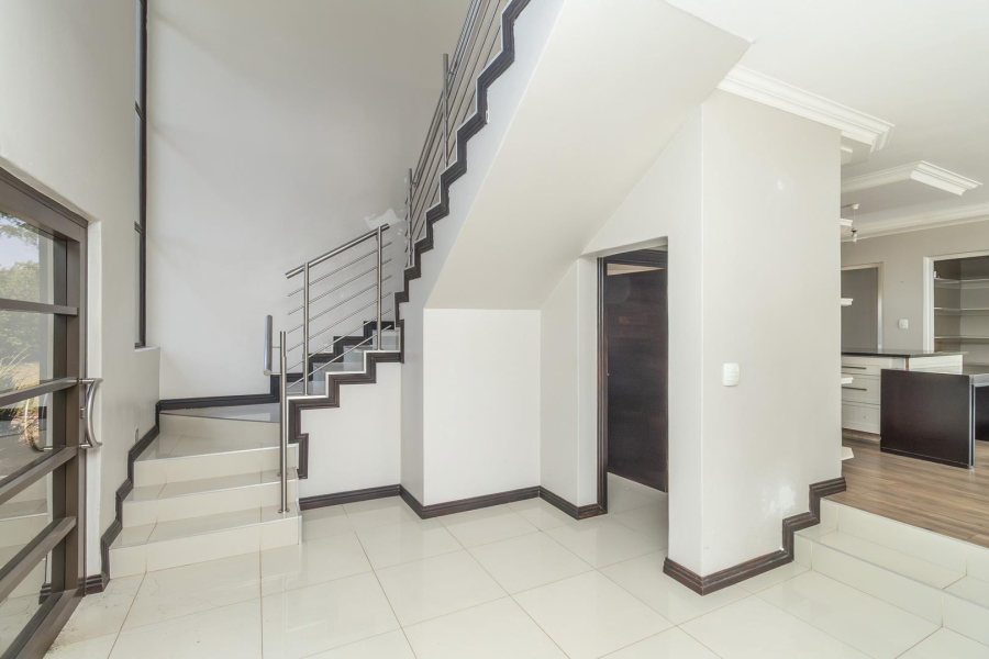 4 Bedroom Property for Sale in Knoppieslaagte Gauteng