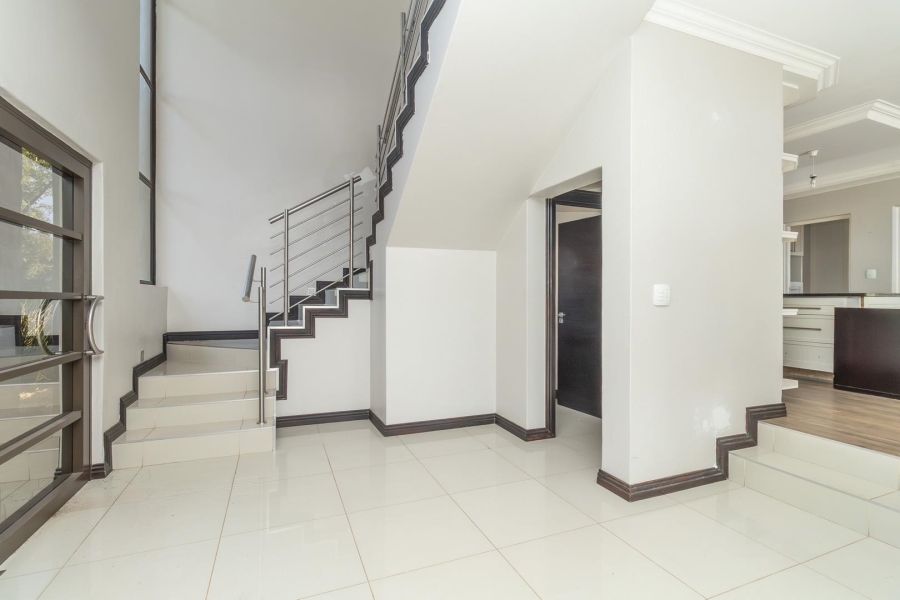 4 Bedroom Property for Sale in Knoppieslaagte Gauteng