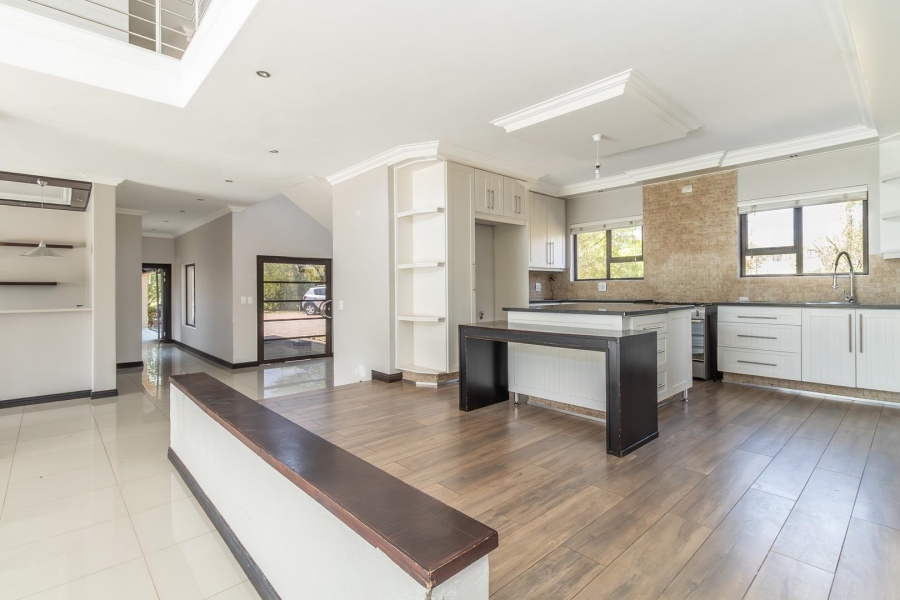 4 Bedroom Property for Sale in Knoppieslaagte Gauteng