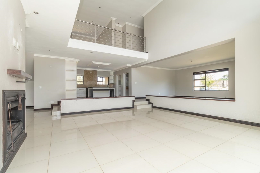 4 Bedroom Property for Sale in Knoppieslaagte Gauteng