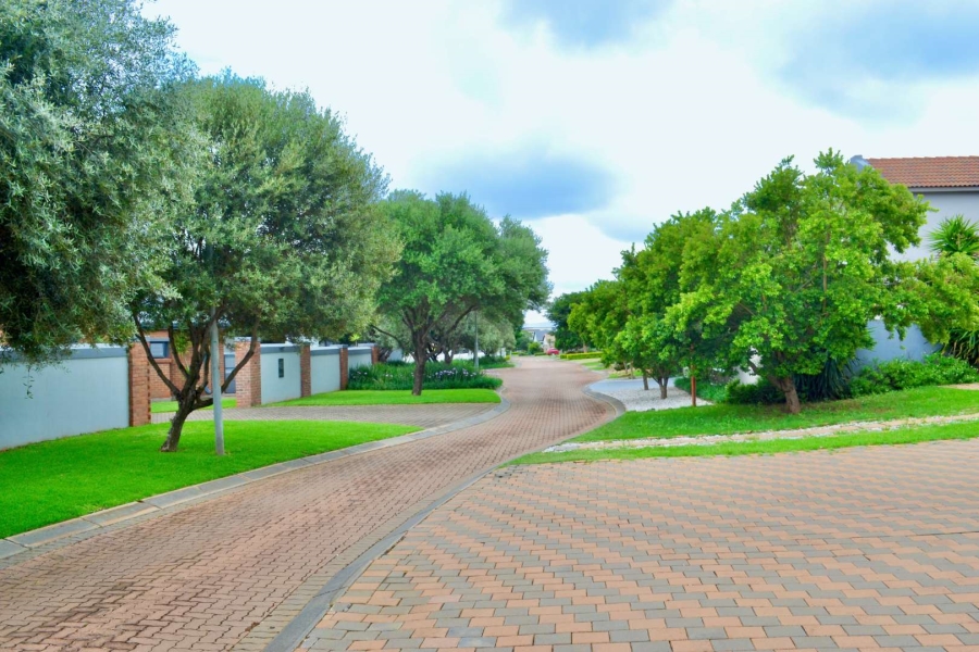 To Let 3 Bedroom Property for Rent in Hazeldean Gauteng